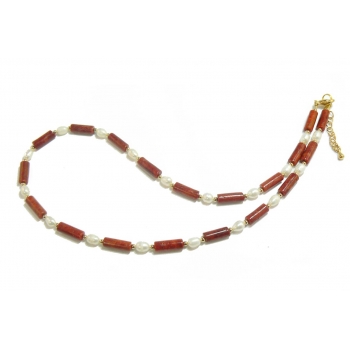 Red Jasper and White Freshwater Pearls Beaded Necklace Red Jasper and White Freshwater Pearls Beaded Necklace